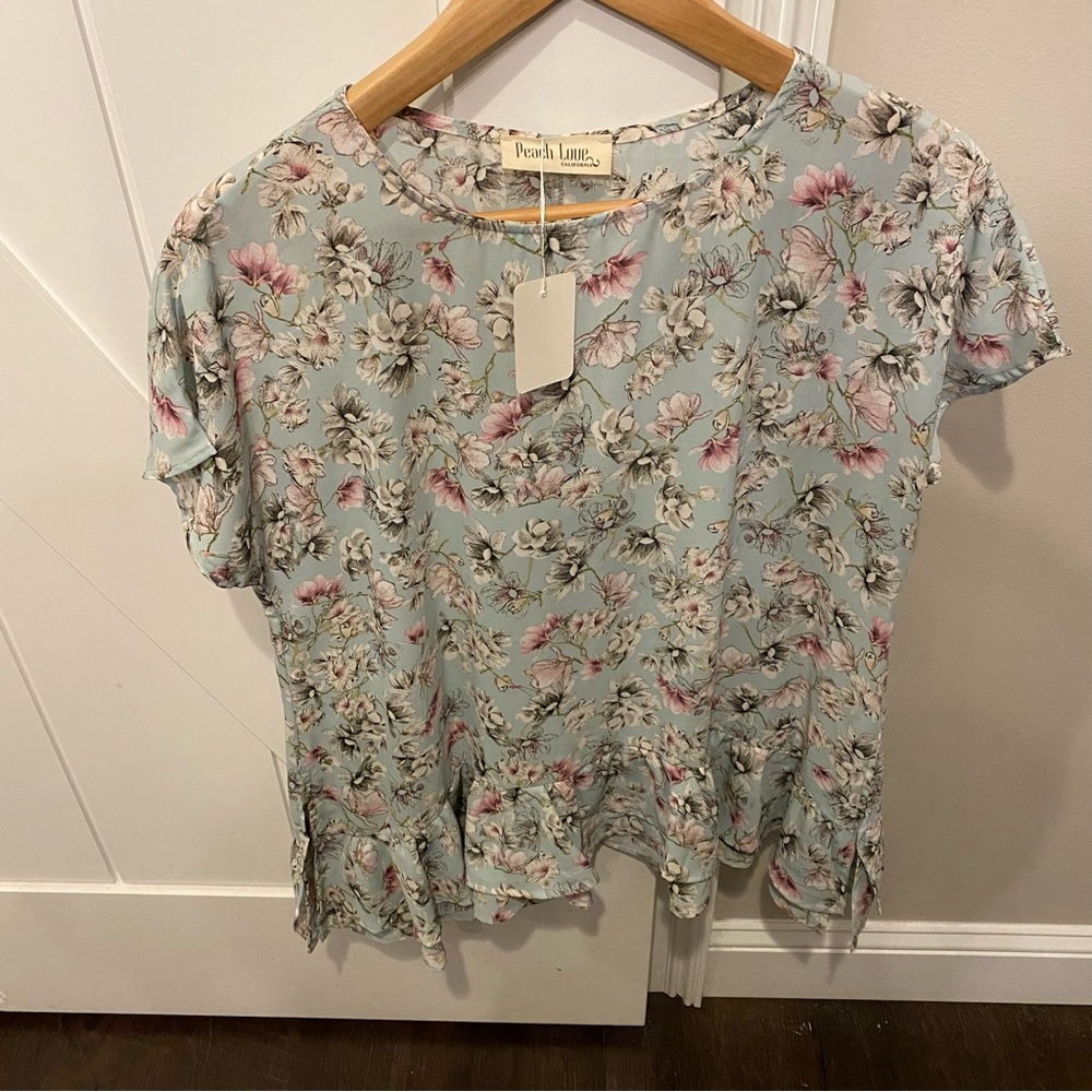 NWT Peach Love Top